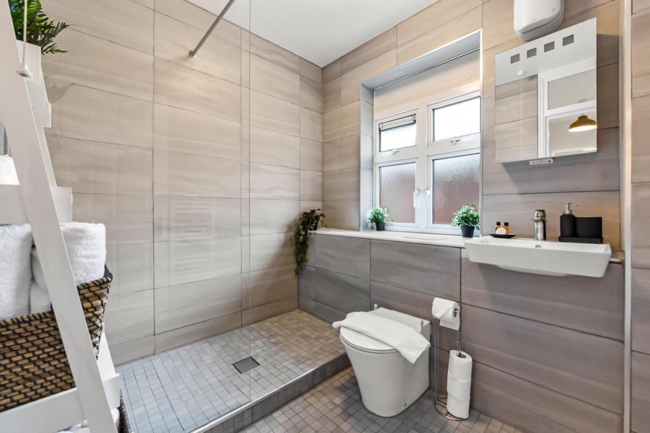 Family Friendly, Zone 2, 2 Beds, Overground 伦敦 外观 照片